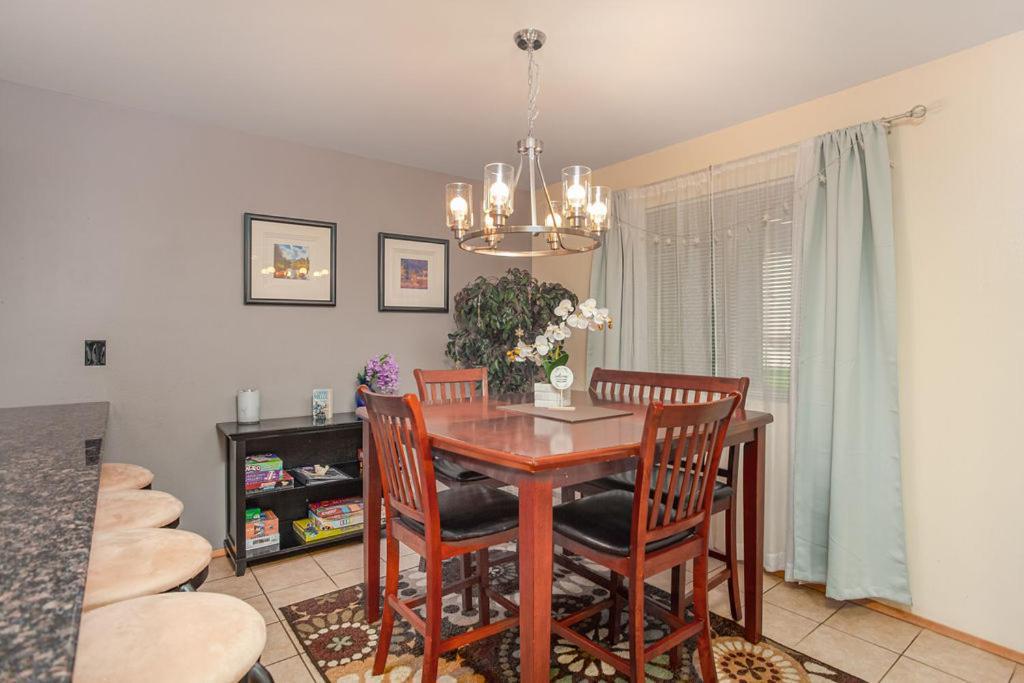 Walk To Downtown Leavenworth * Sleeps 6 + Pets * Ground Level Gem! Daire Dış mekan fotoğraf