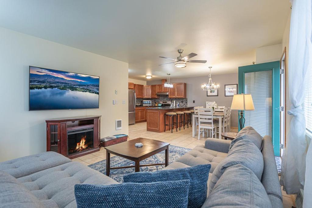 Walk To Downtown Leavenworth * Sleeps 6 + Pets * Ground Level Gem! Daire Dış mekan fotoğraf