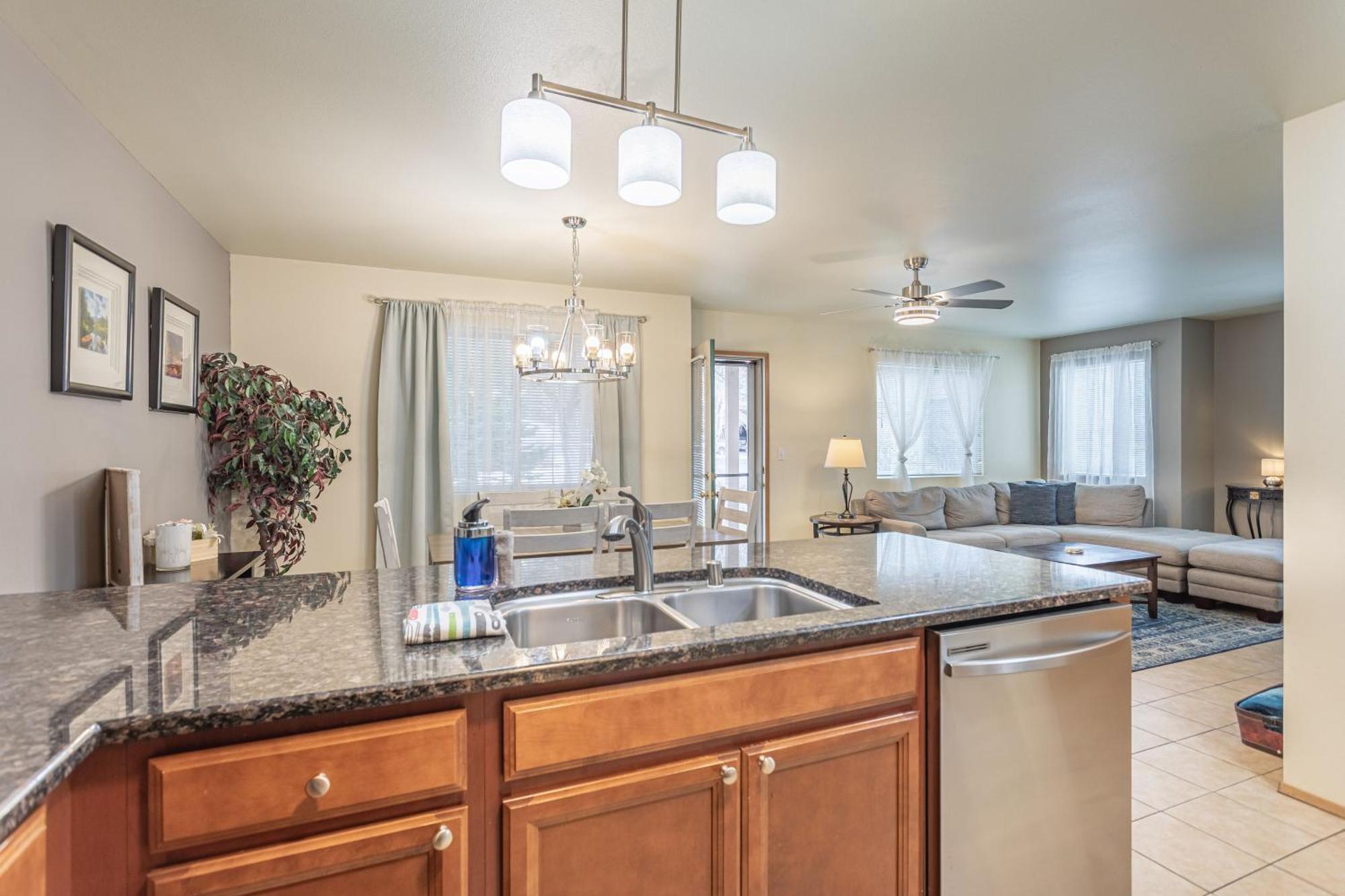 Walk To Downtown Leavenworth * Sleeps 6 + Pets * Ground Level Gem! Daire Dış mekan fotoğraf